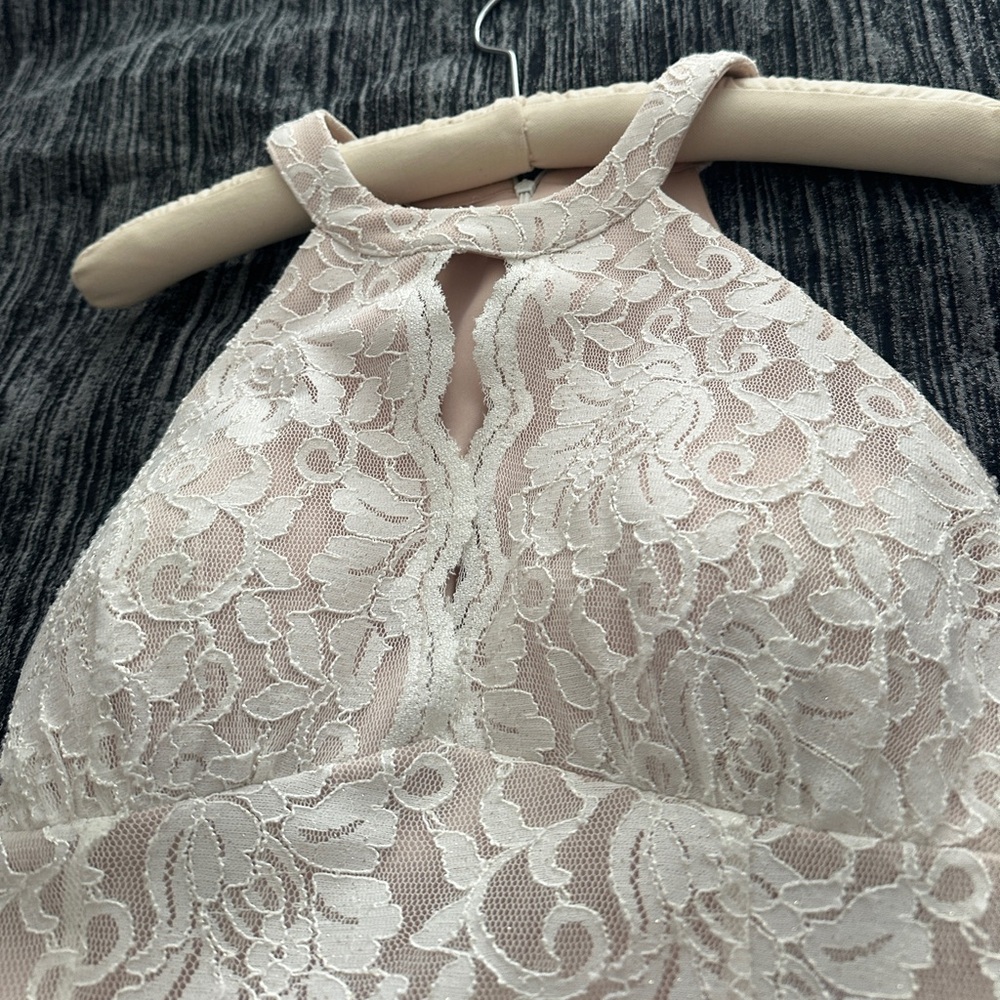 Stunning Wedding dress! Was worn 1 x for 4 hours. Immaculate/